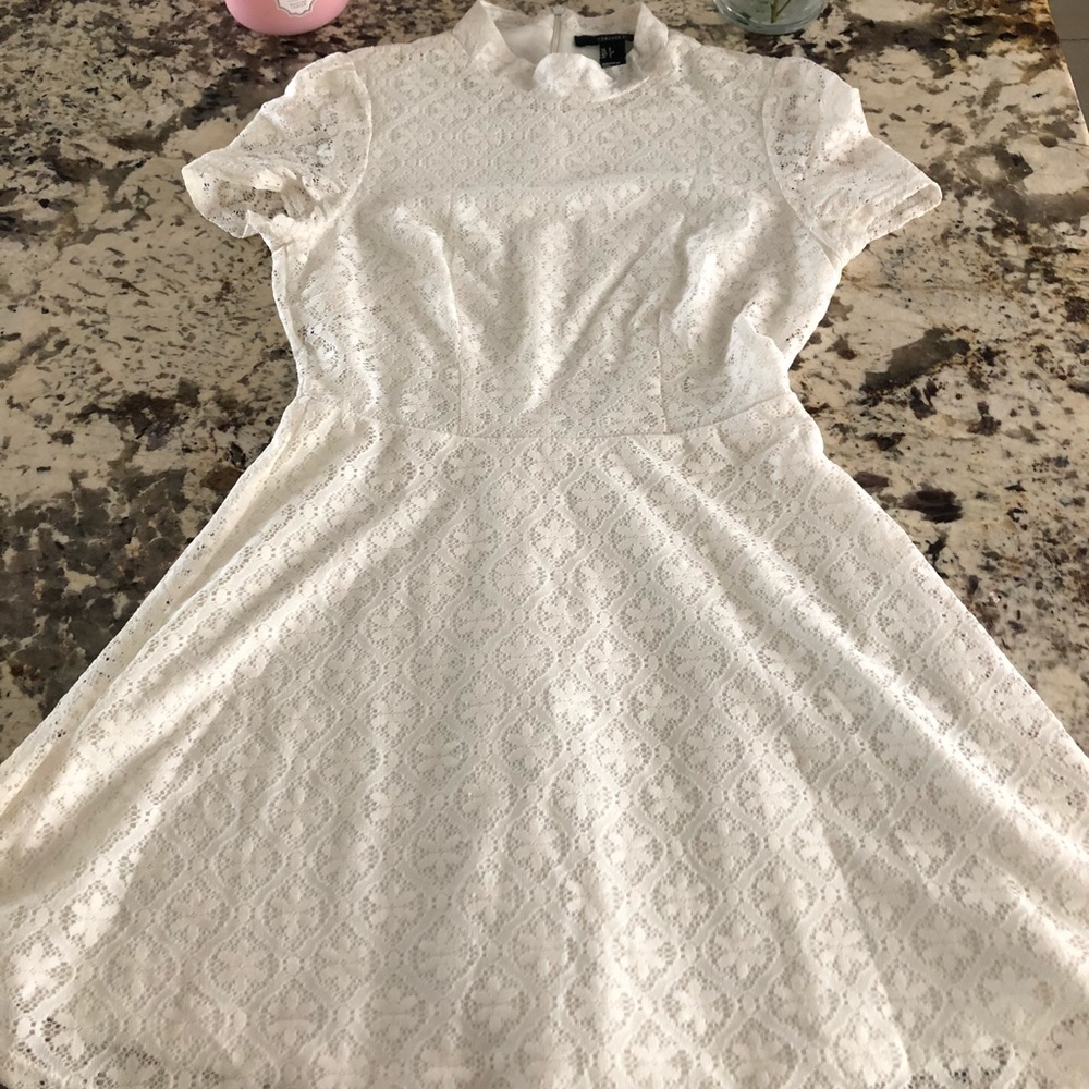 NWOT Forever 21 lace dress